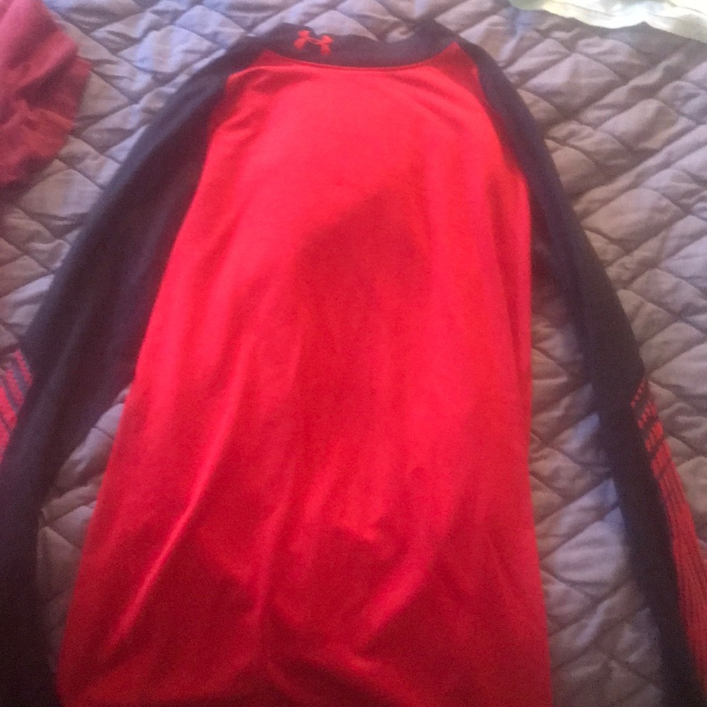 Under armor shirt